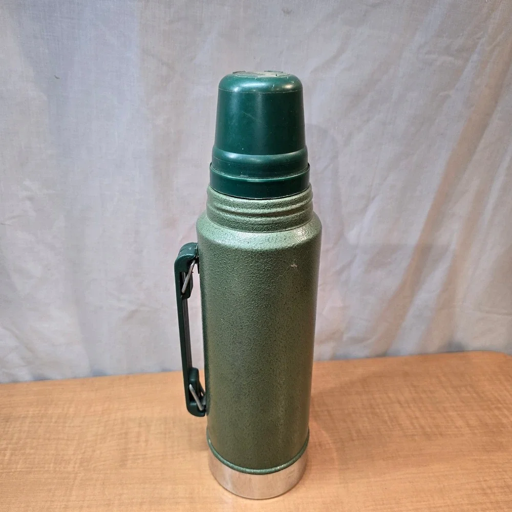 Stanley‎ Classic 32oz Thermos Hammertone Green Built for Life!  Works great! - Picture 2 of 10